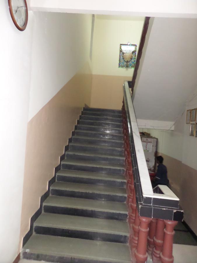 Chalukya Deluxe Kolhapur Exterior foto